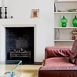 Trendy, Fun 2-Bed In Chelsea